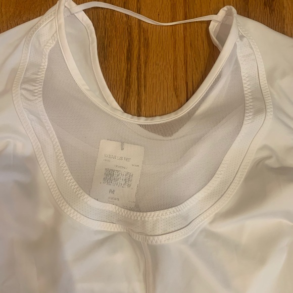 Stella McCarthy Barricade 3/4 sleeve mesh white tennis top NWT - Picture 8 of 8